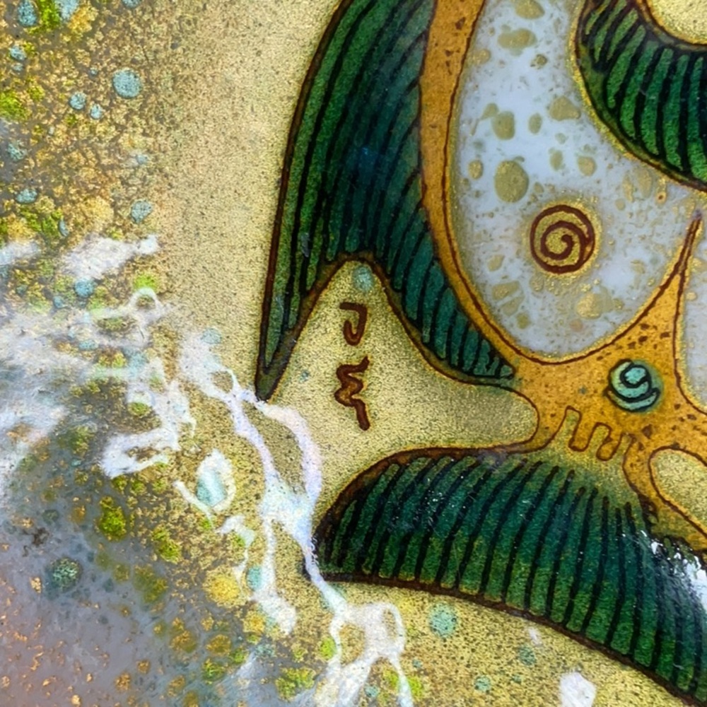 Phyllis Wallen Artistic Mid-Century Enamel on Copper “Fish” Design Glass Plate - Picture 4 of 15